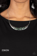 Load image into Gallery viewer, Paparazzi “Bejeweled Baroness” Green Necklace Earring Set - Paparazzi Accessories