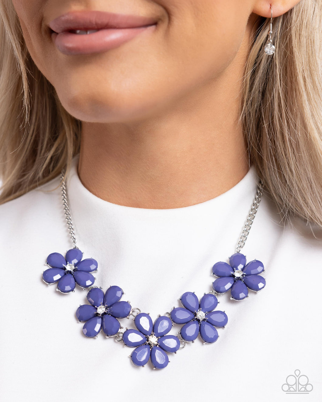 “Floral Fun” Blue Necklace Earring Set - Paparazzi Accessories