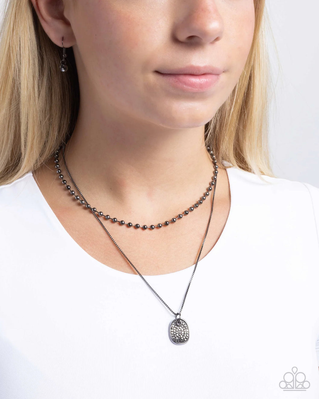 Lyrical Luminescence Black Necklace