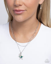 Load image into Gallery viewer, Paparazzi “Stackable Stars” Green Necklace Earring Set - Paparazzi Accessories
