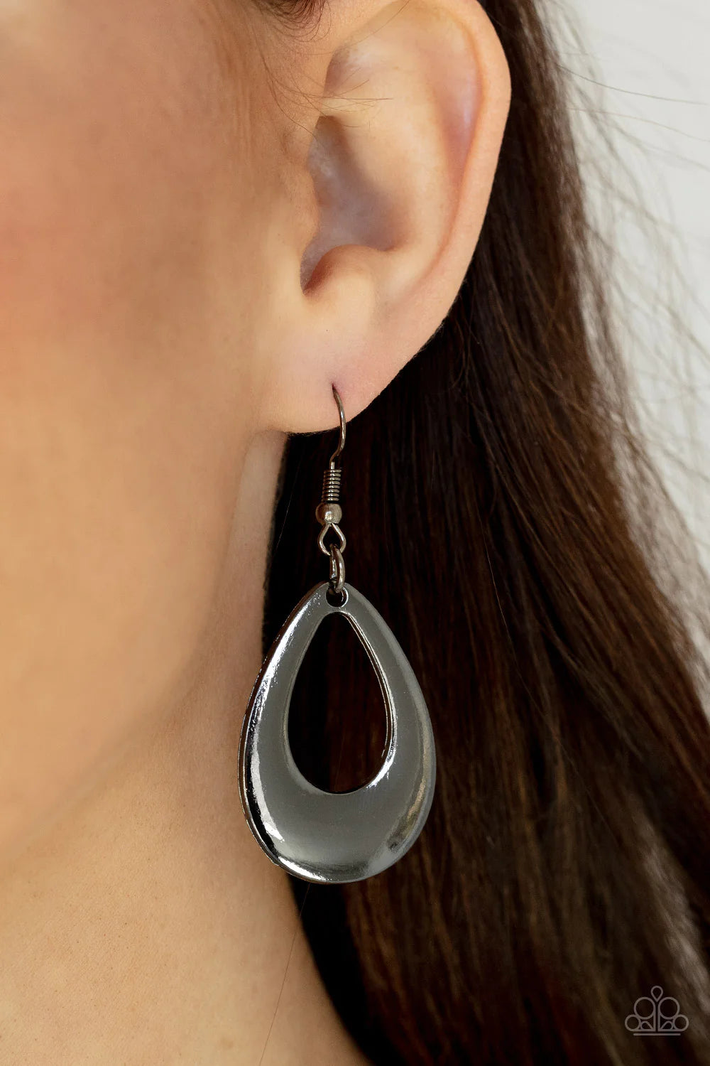 Paparazzi “All Allure, All The Time” Black Dangle Earrings