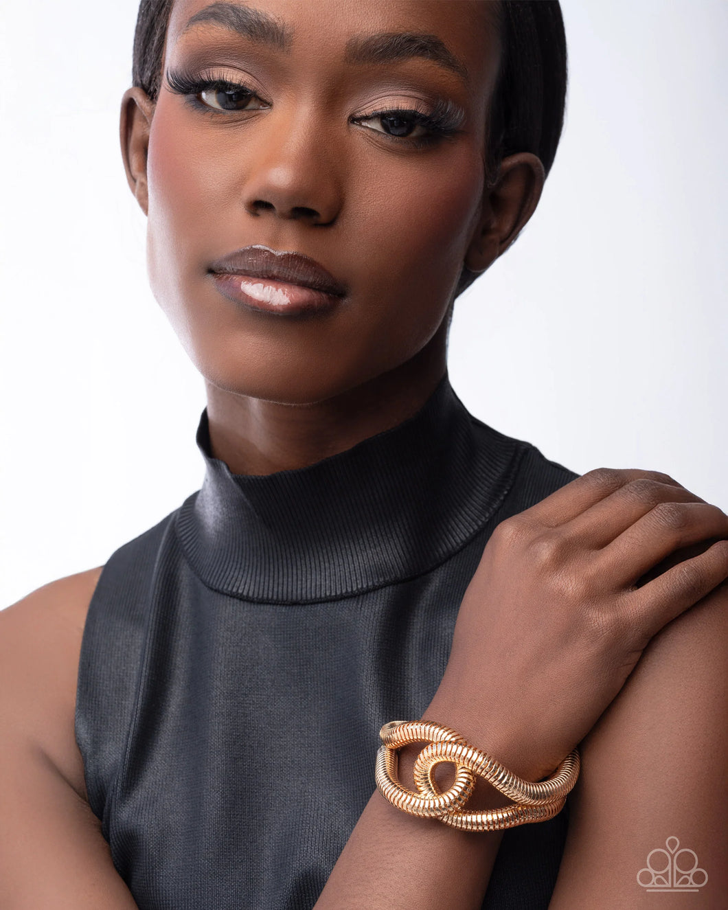 Paparazzi “Interlocked Ignition” Gold Clasp Bracelet - Paparazzi Accessories