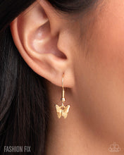 Load image into Gallery viewer, Paparazzi “Fluttering Fringe” Gold Necklace Earring Set - Paparazzi Accessories

