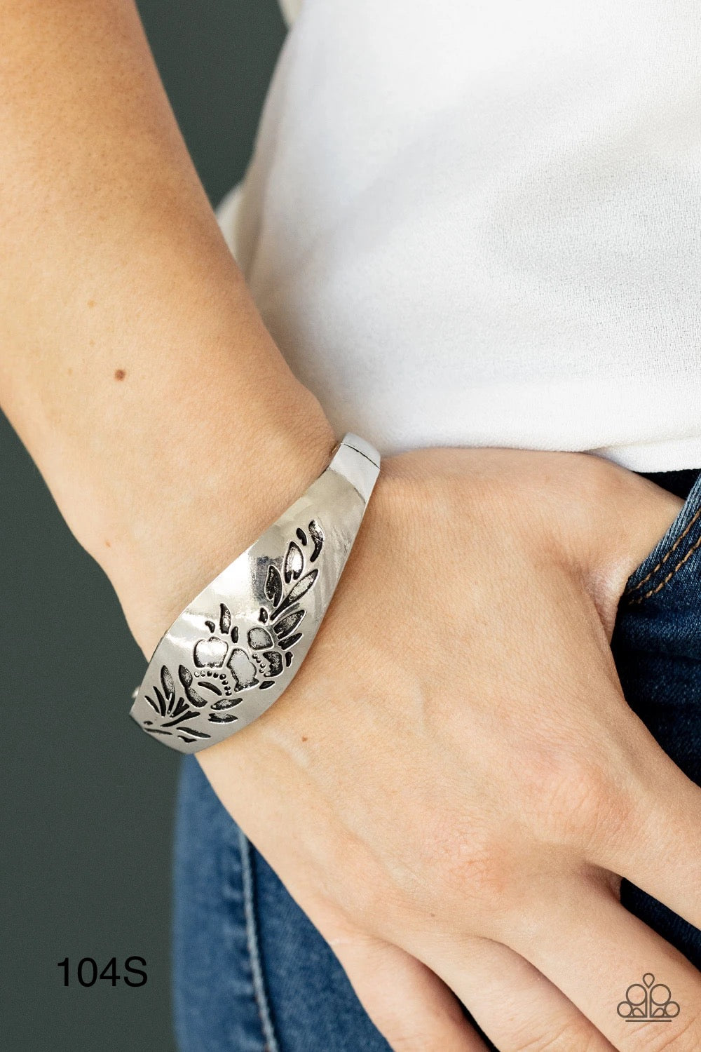 Paparazzi “Fond of Florals” Silver Hinged Bracelet