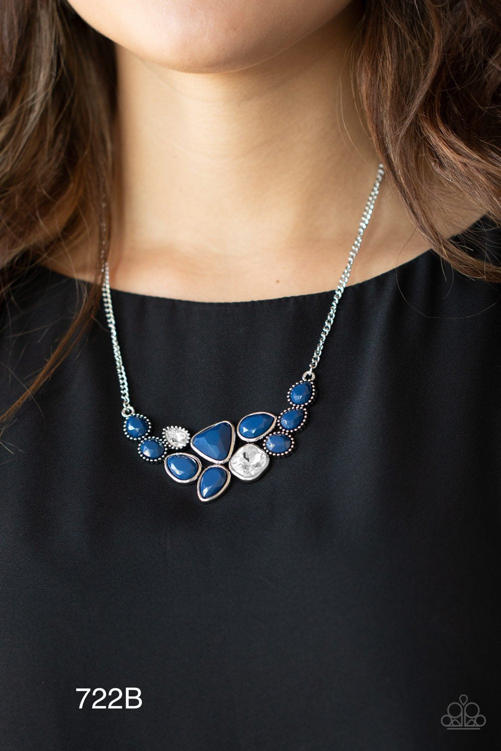Paparazzi “Breathtaking Brilliance” Blue Necklace Earrings Set