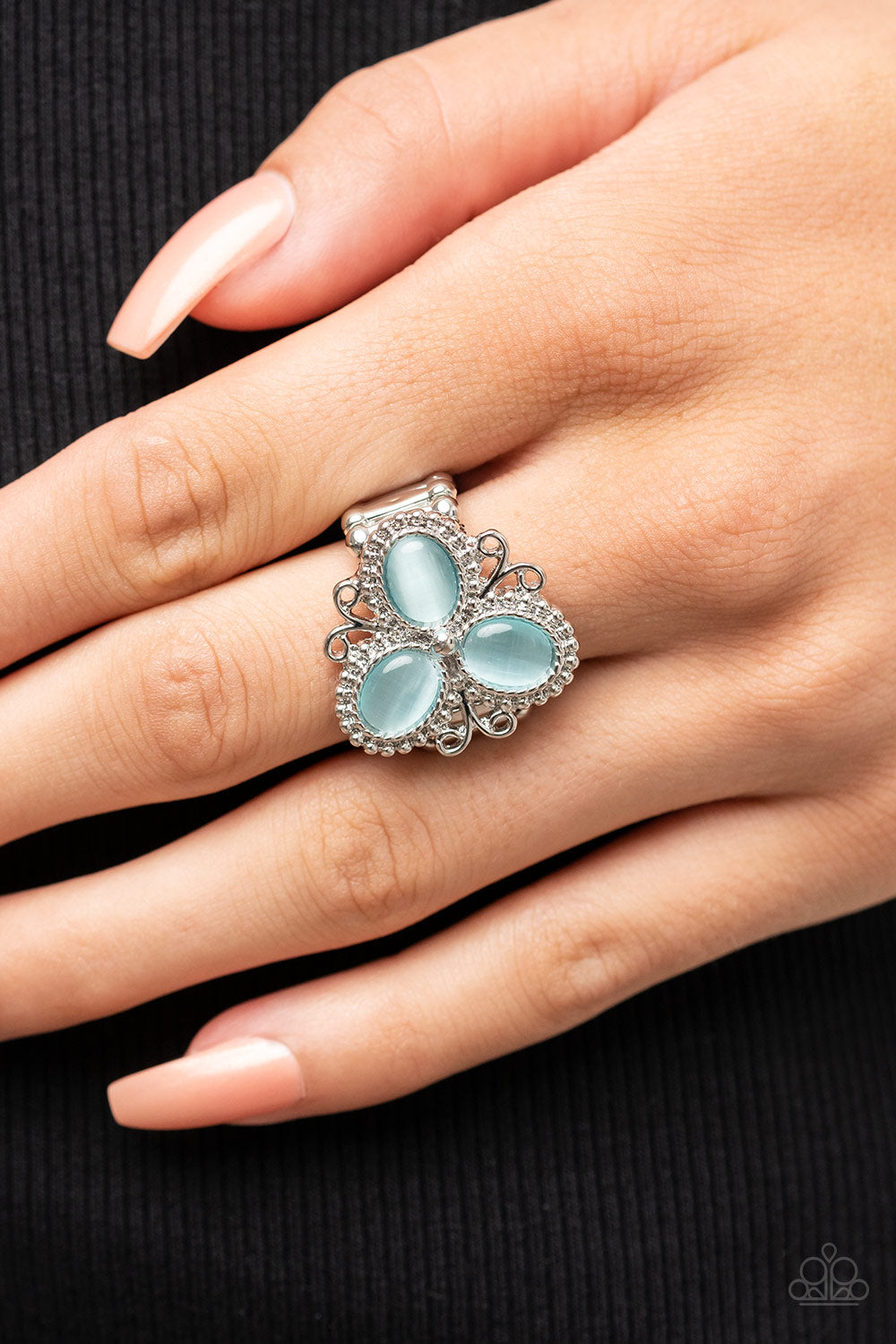 Paparazzi “Bewitched Blossoms” Blue Stretch Ring - Cindysboutique