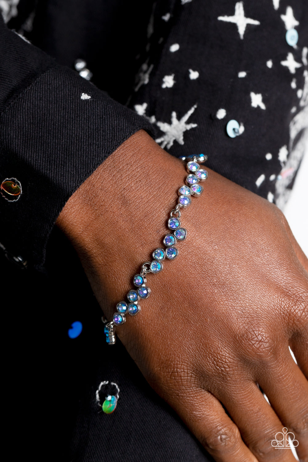 Paparazzi “Flatter Yourself” Blue Clasp Bracelet