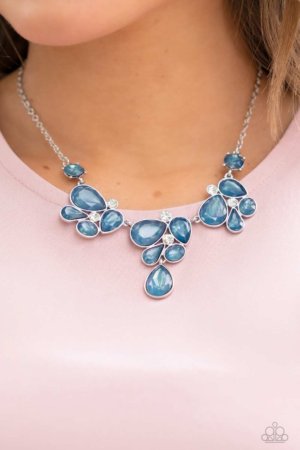 Paparazzi “Everglade Escape” Blue Necklace Earring Set