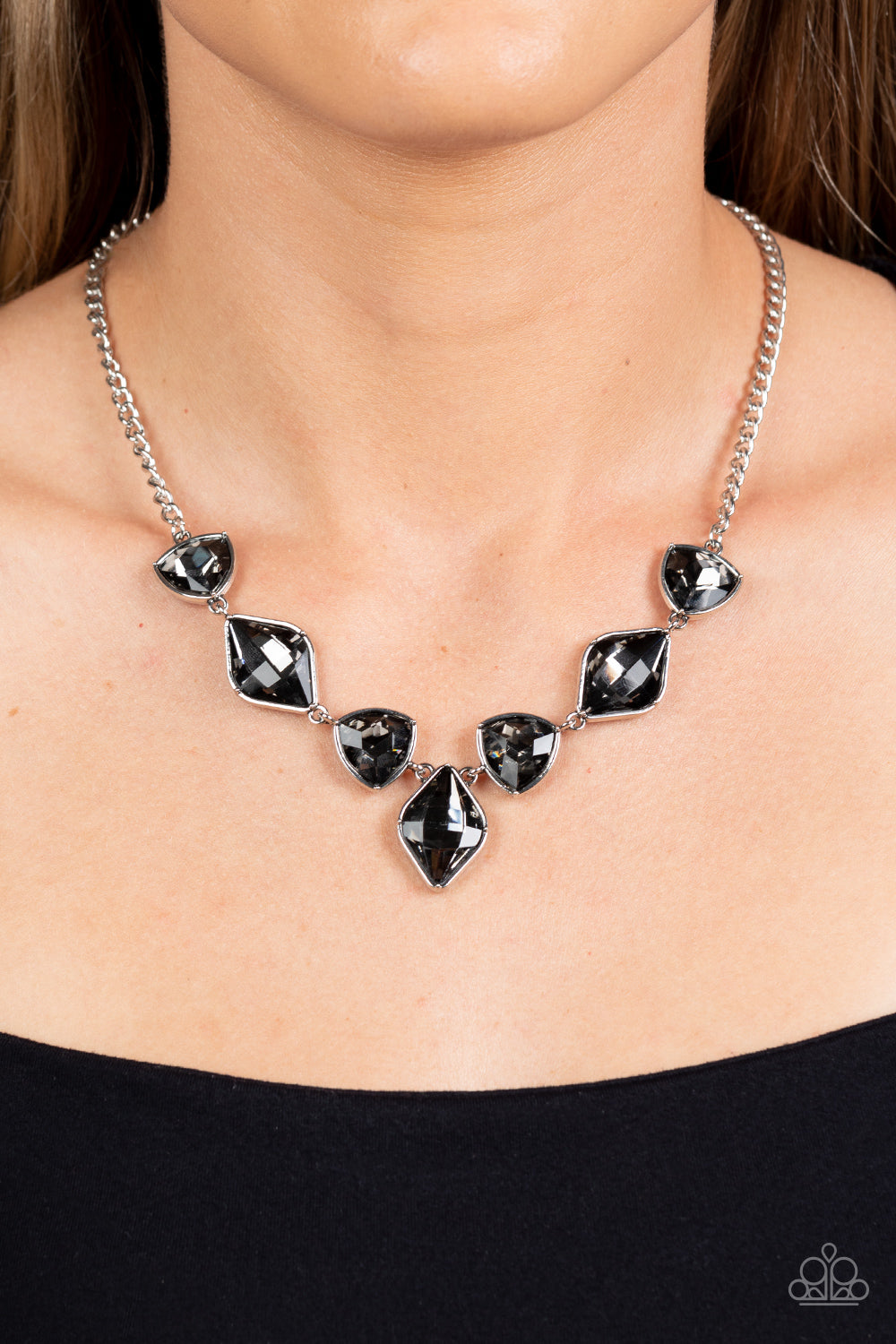 Paparazzi “Glittering Geometrics” Silver Necklace Earring Set - Cindysblingboutique