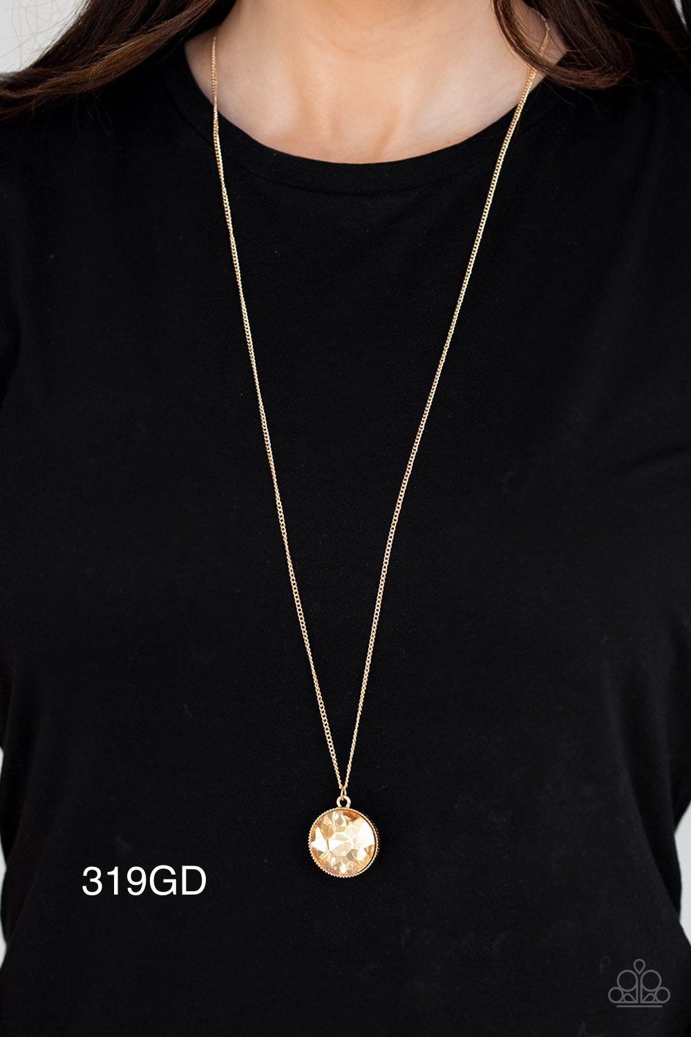 Paparazzi “Dauntless Diva” Gold Necklace Earring Set