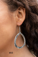 Load image into Gallery viewer, Paparazzi “Tierra Topography” Silver Earrings
