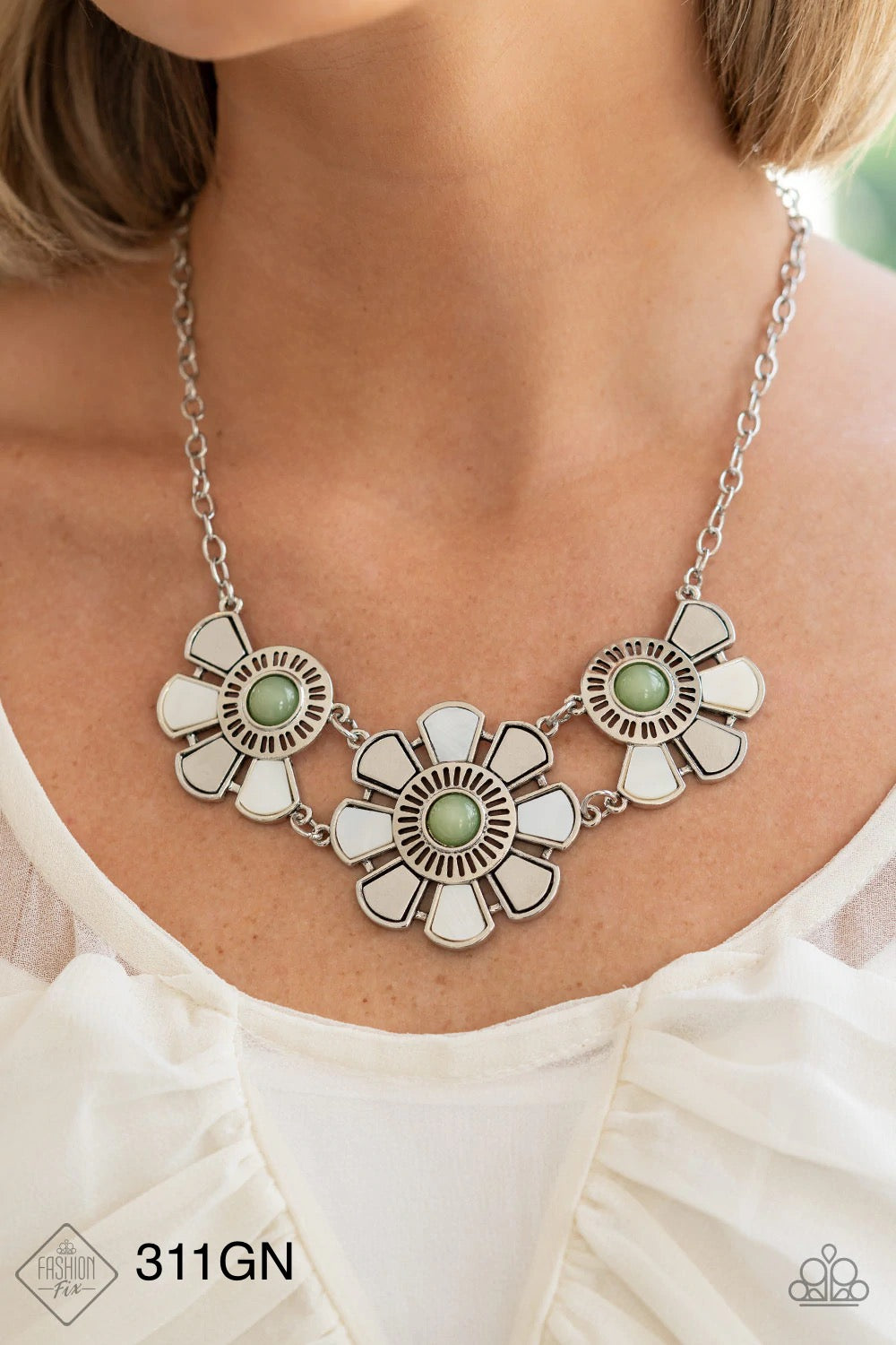 Paparazzi “Aquatic Garden” Green Necklace Earring Set - Cindysblingboutique