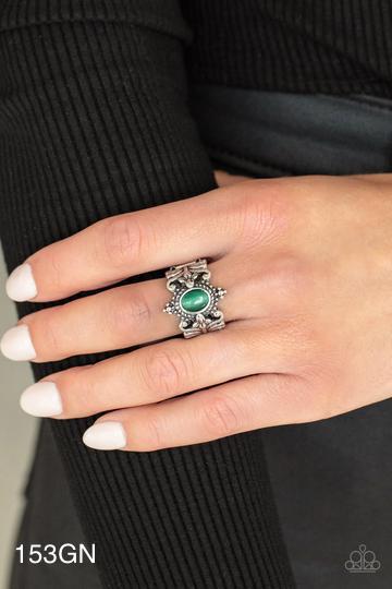 Paparazzi “Reformed Refinement” Green Stretch Ring - Cindys Bling Boutique